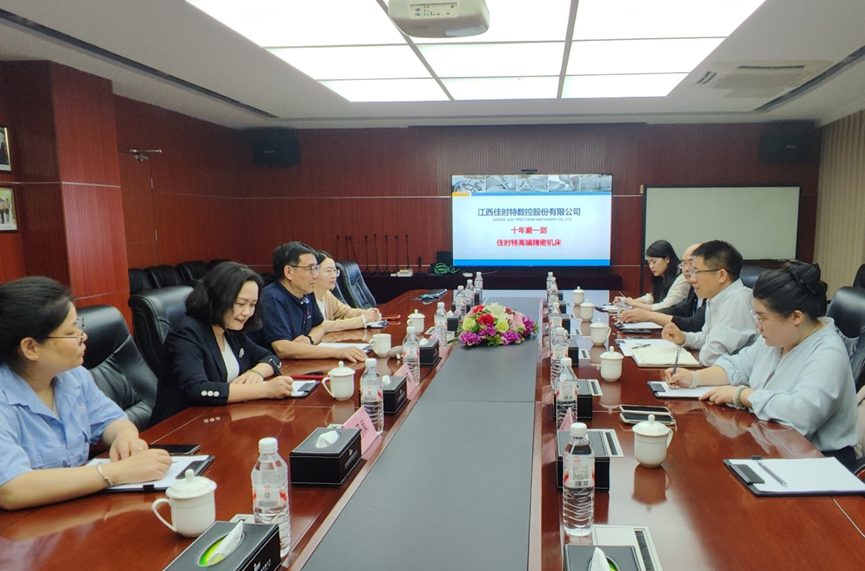 凝聚校友力量共话发展蓝图 ——taptap点点官方网站党委书记郑海涛带队赴江西走访校友